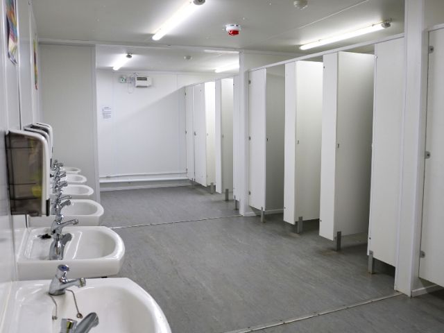 Multiplex Toilet Cubicles Sinks