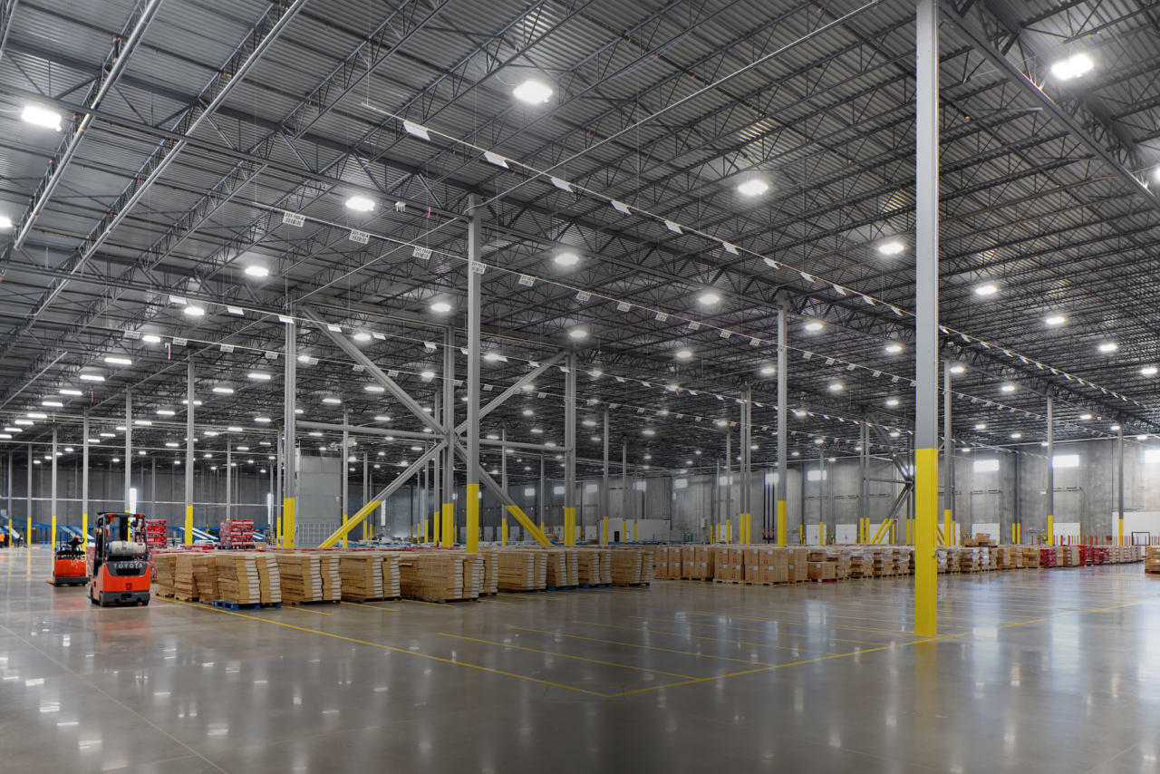 Wernick Power Solutions. Temporary power in warehouses campaign