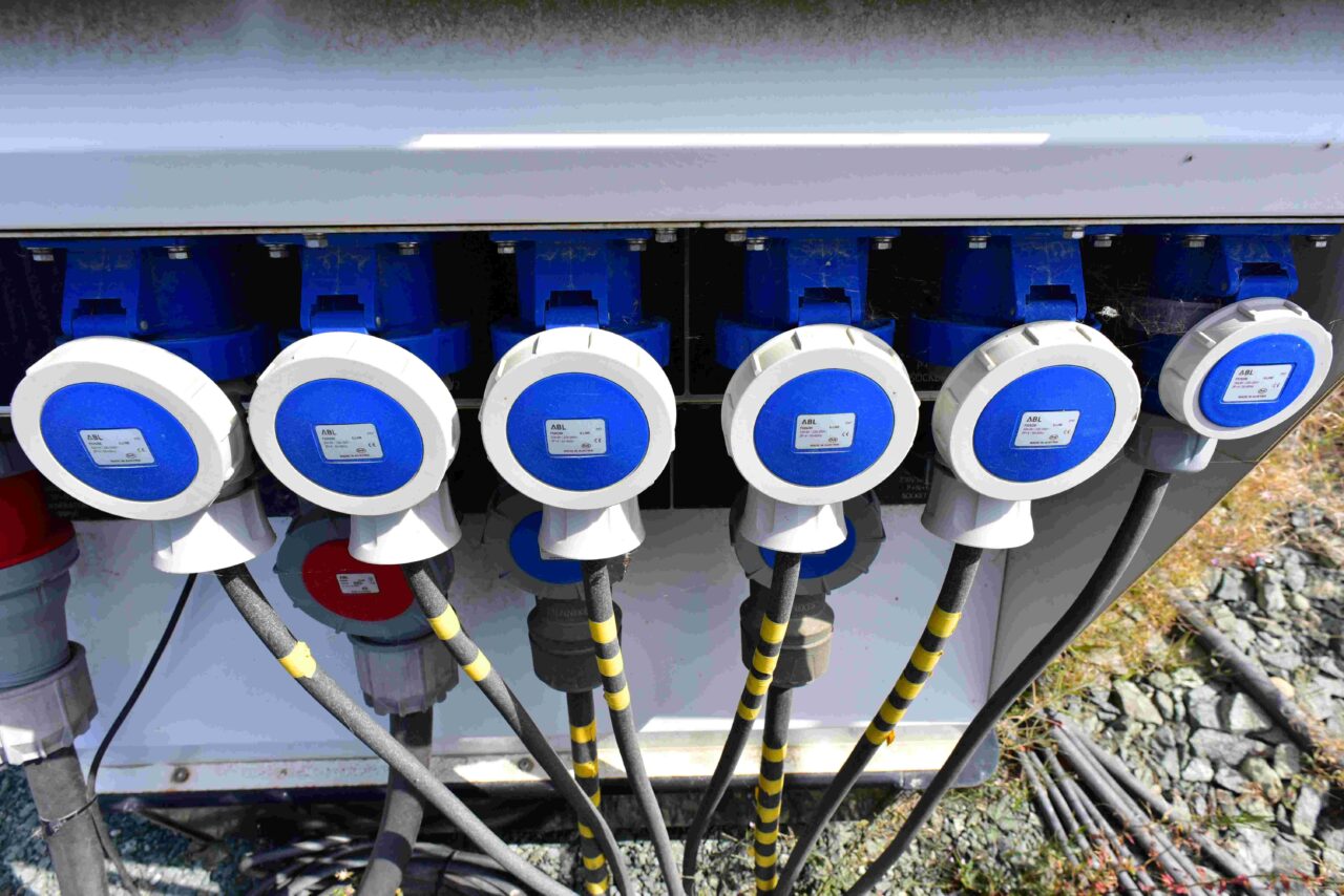 Wernick Power Solutions cabling and distribution